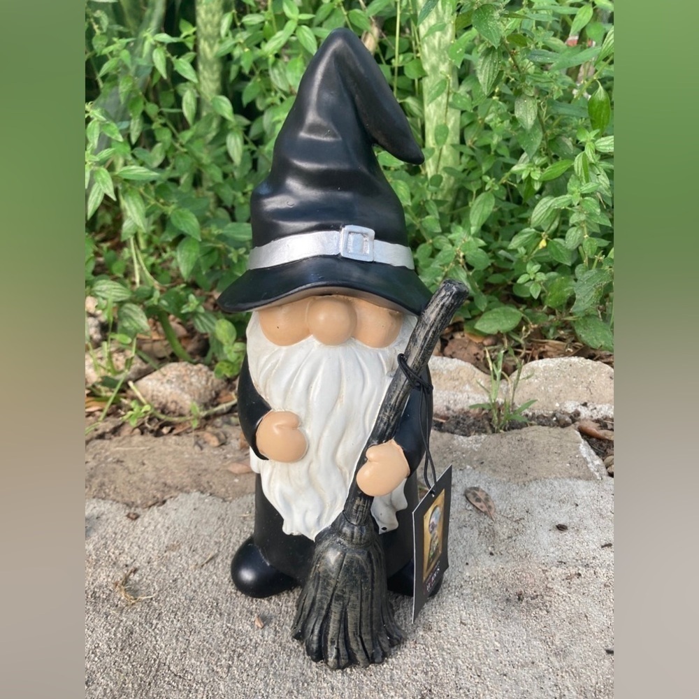 Cynthia Rowley Curious Halloween Witchy Wizard  Gmome 11”